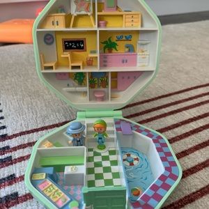 Vintage Polly Pocket Toys